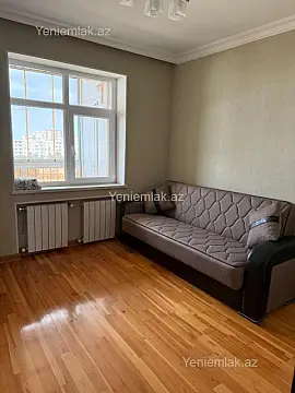 Satılır 4 otaqlı köhnə tikili 82 m²