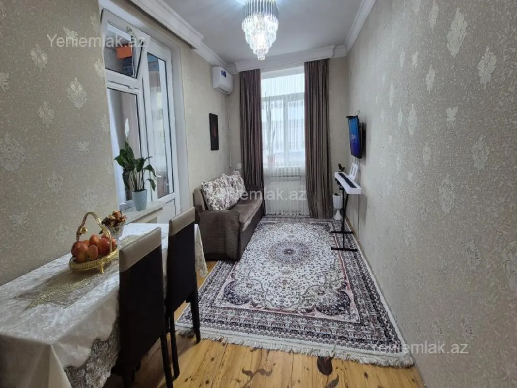 Satılır 3 otaqlı köhnə tikili 60 m²