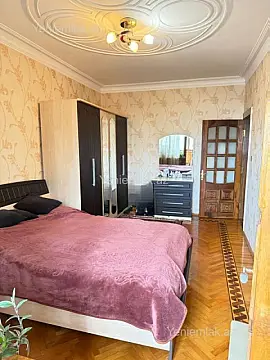 Satılır 3 otaqlı köhnə tikili 85 m²