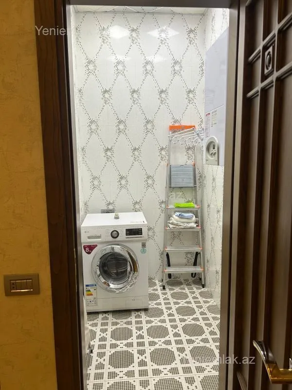 Satılır 3 otaqlı yeni tikili 135 m²