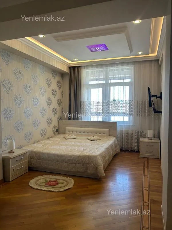 Satılır 3 otaqlı yeni tikili 135 m²