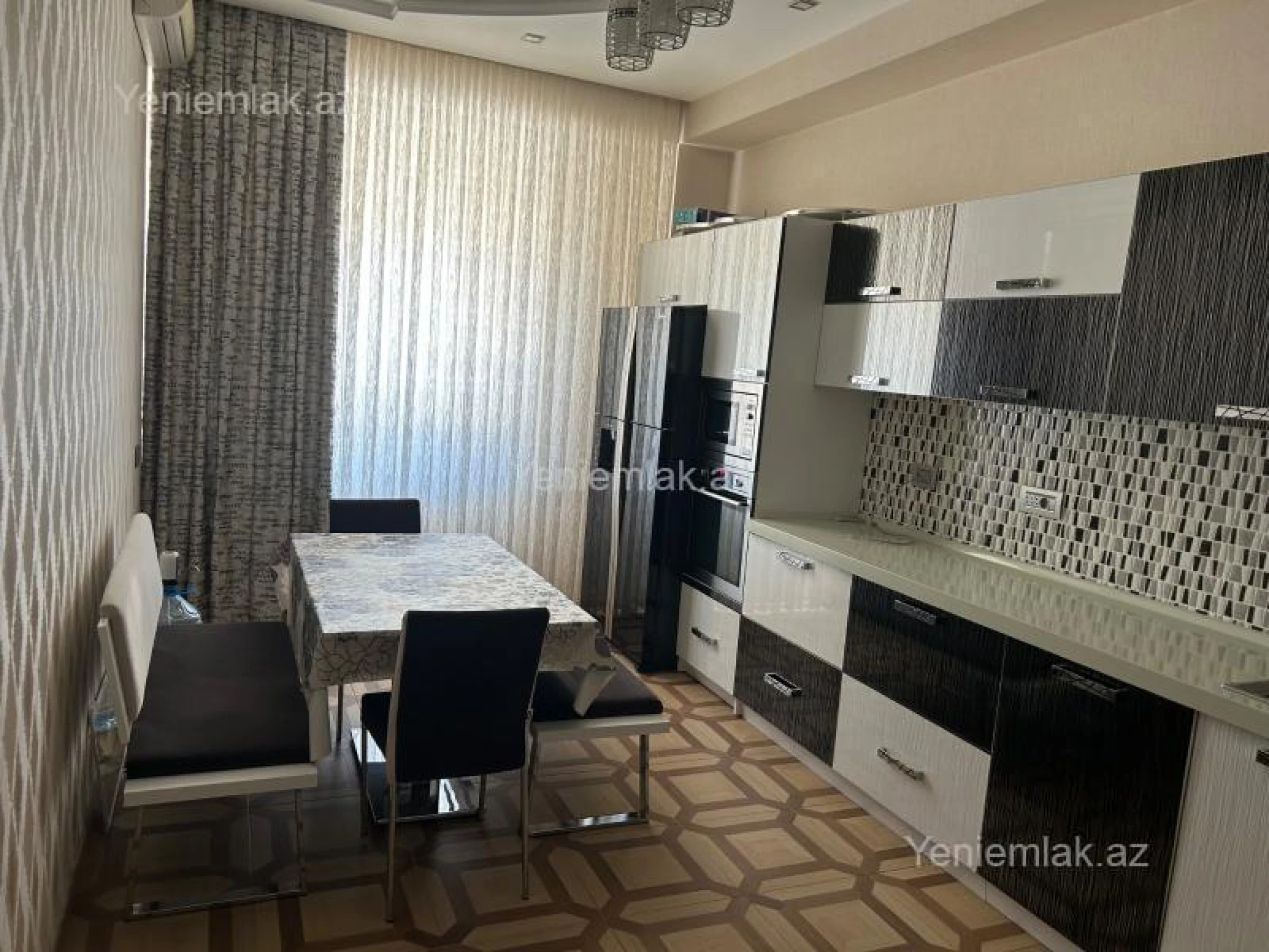 Satılır 3 otaqlı yeni tikili 135 m²