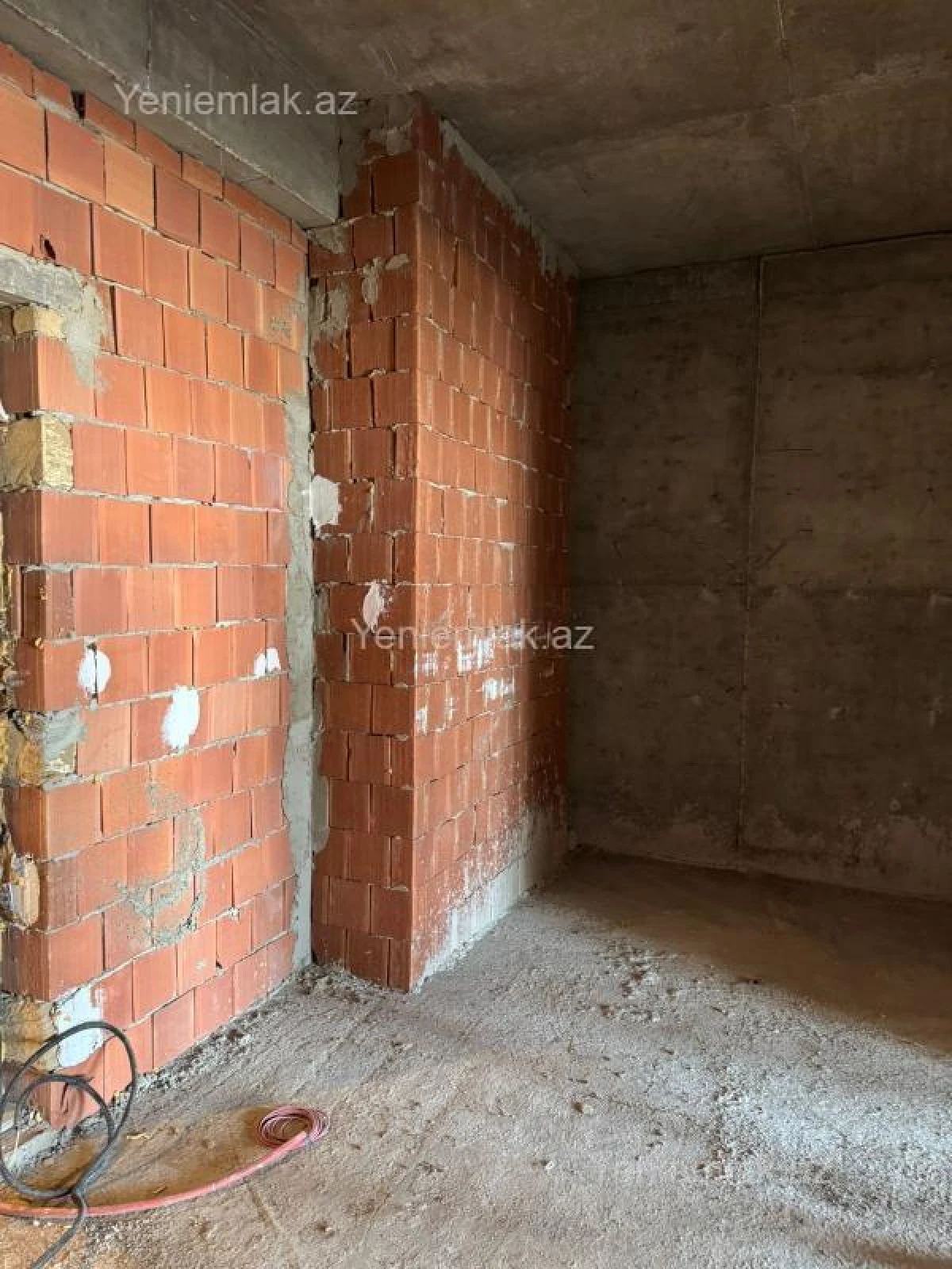 Satılır 2 otaqlı yeni tikili 72 m²