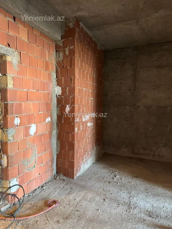 Satılır 2 otaqlı yeni tikili 72 m²