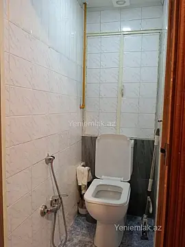 Satılır 3 otaqlı köhnə tikili 70 m²