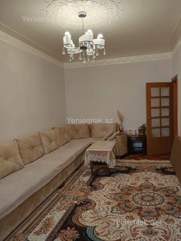 Satılır 3 otaqlı köhnə tikili 70 m²