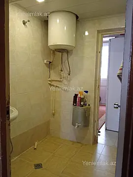 Satılır 3 otaqlı köhnə tikili 70 m²