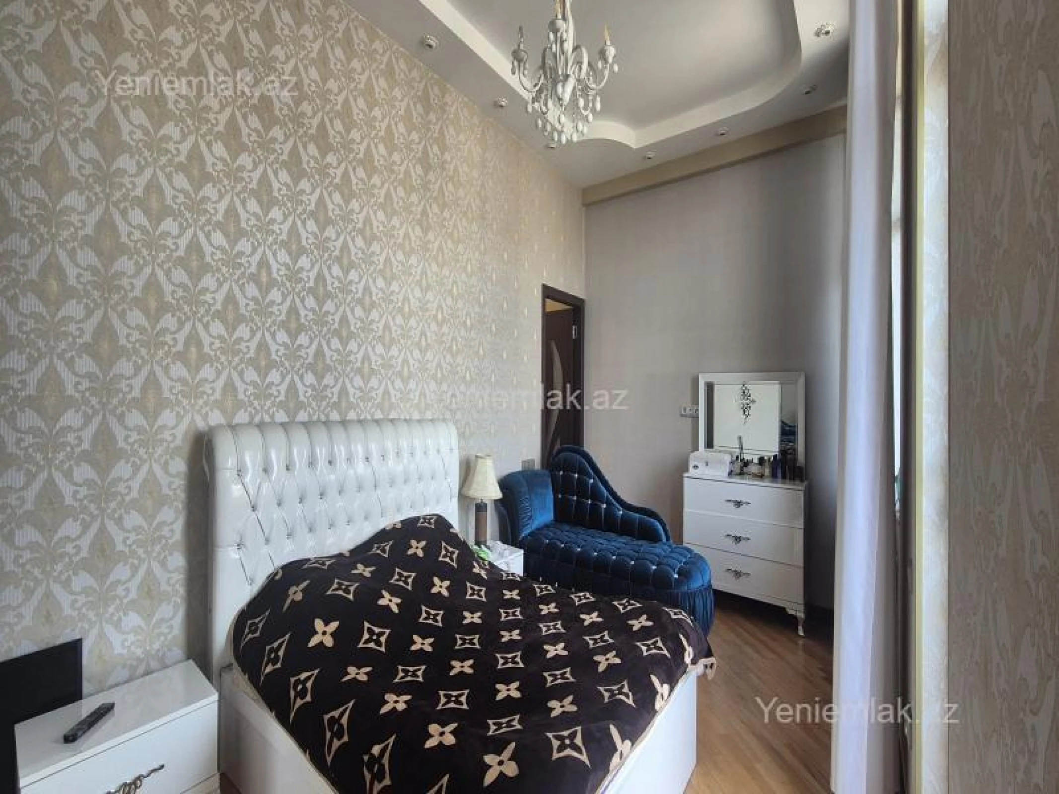 Satılır 3 otaqlı yeni tikili 100 m²