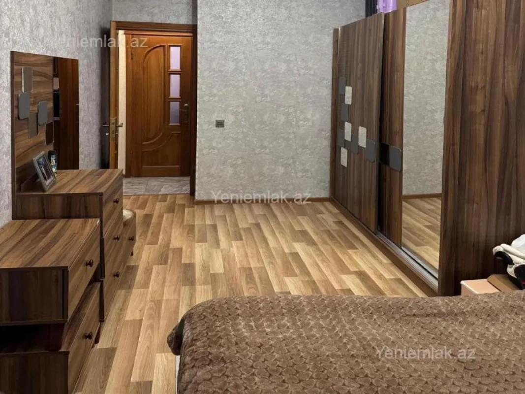 Satılır 3 otaqlı yeni tikili 120 m²