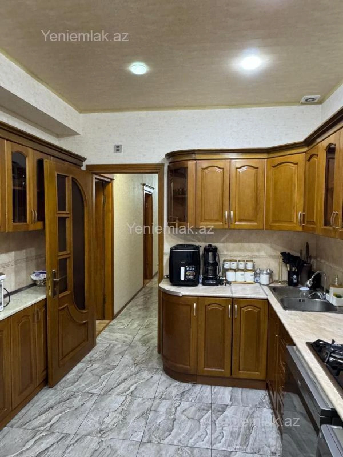 Satılır 3 otaqlı yeni tikili 120 m²