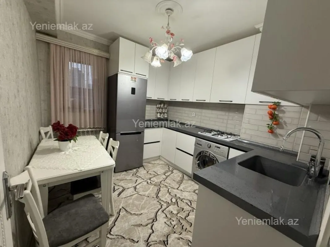 Satılır 3 otaqlı yeni tikili 100 m²