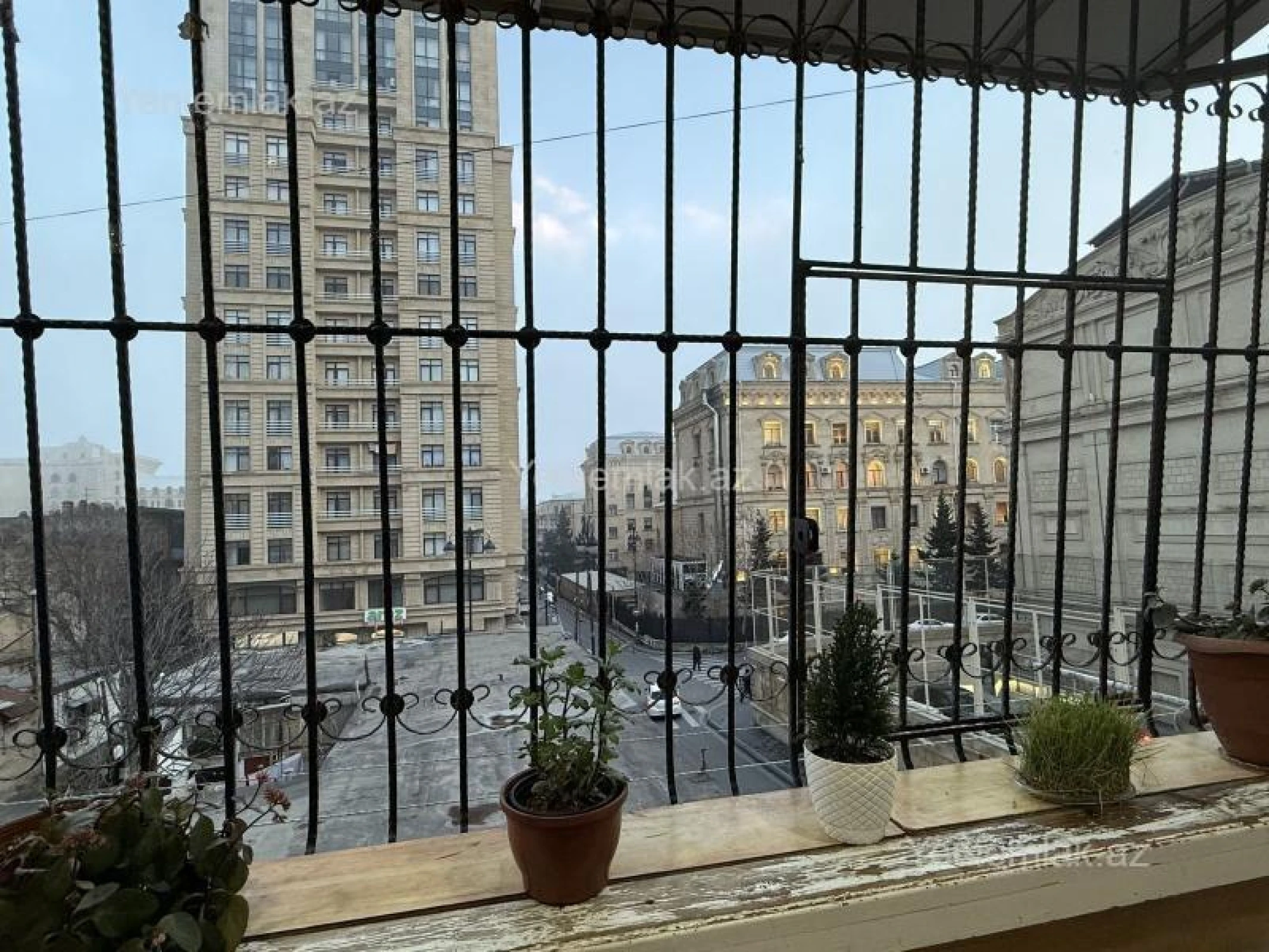 Satılır 3 otaqlı yeni tikili 100 m²