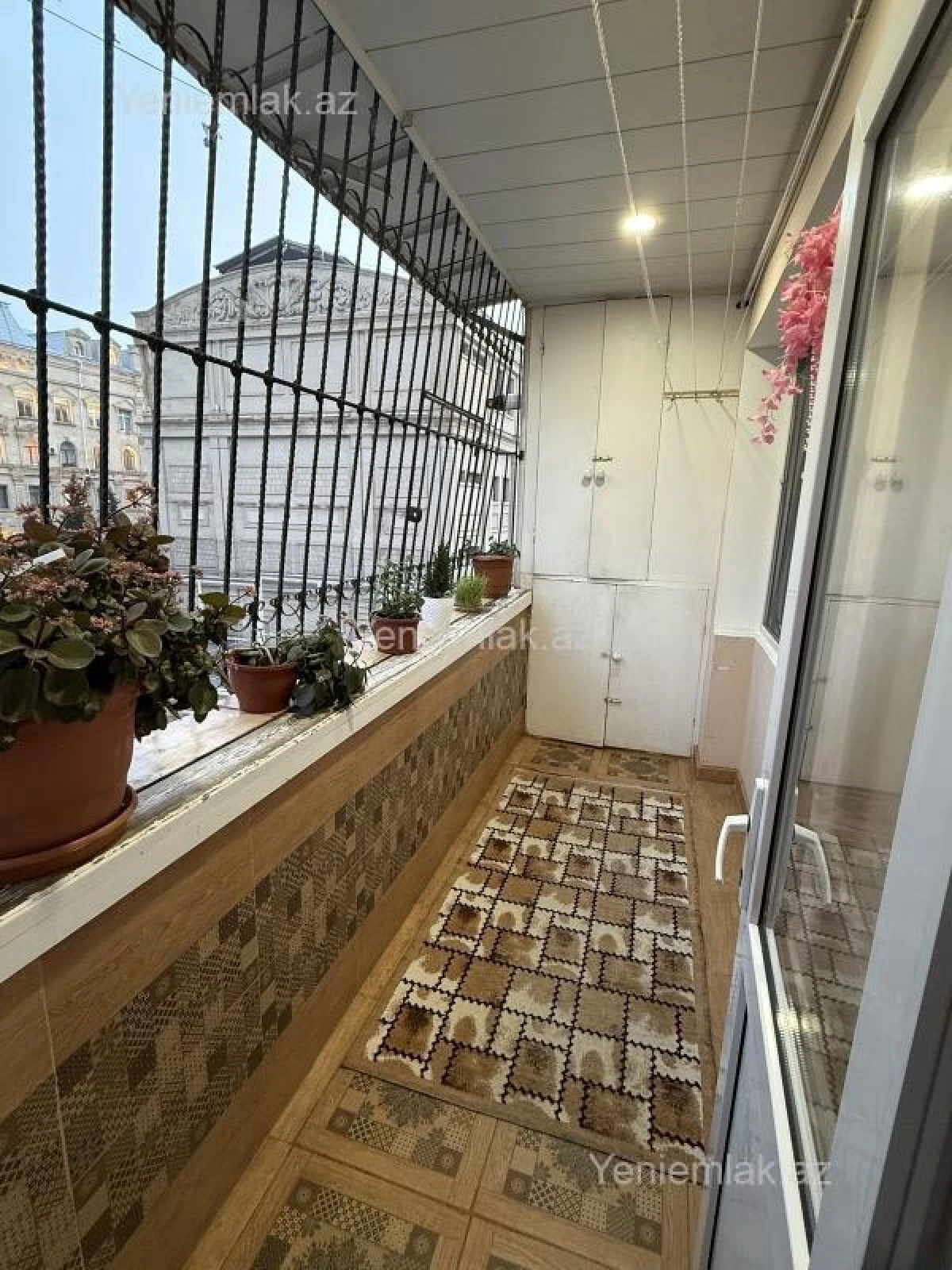 Satılır 3 otaqlı yeni tikili 100 m²