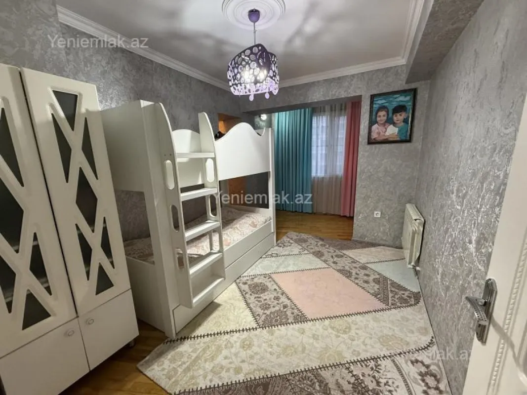 Satılır 3 otaqlı yeni tikili 100 m²