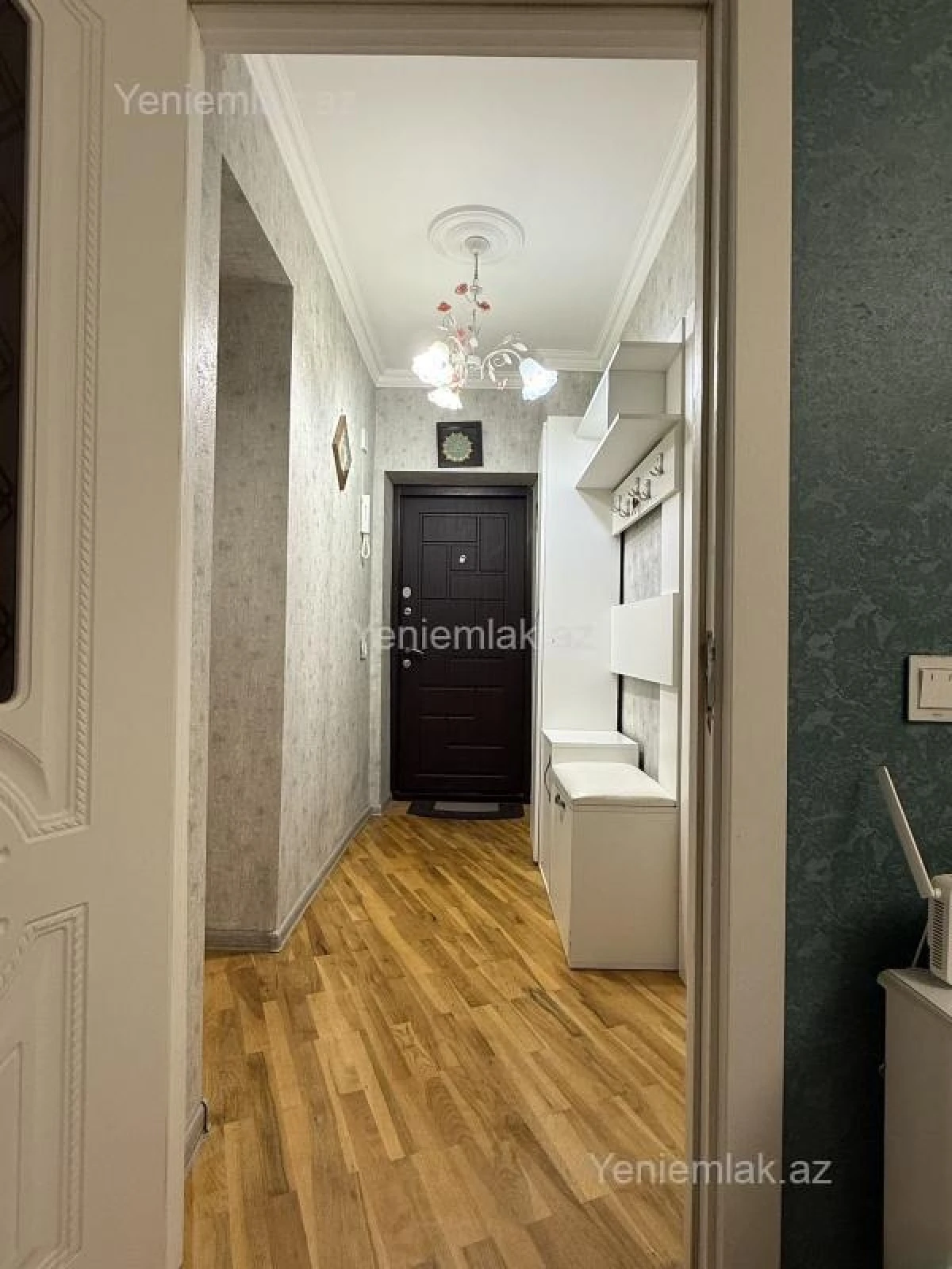 Satılır 3 otaqlı yeni tikili 100 m²