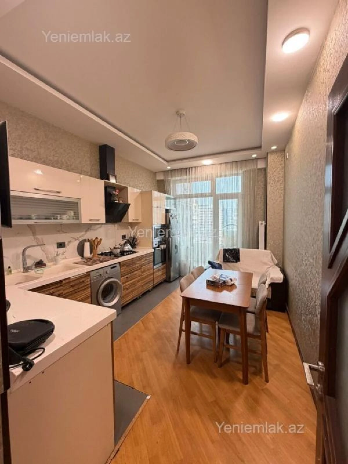 Satılır 3 otaqlı yeni tikili 120 m²