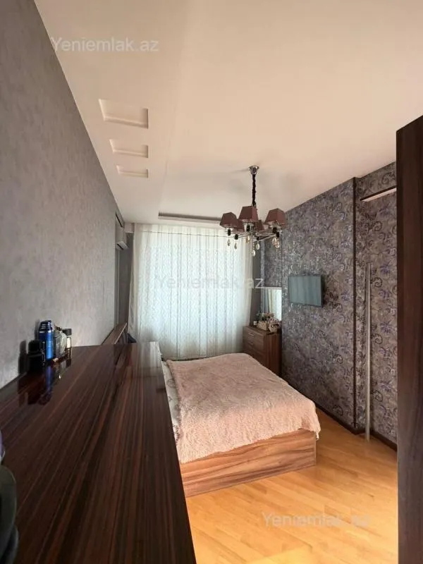 Satılır 3 otaqlı yeni tikili 120 m²