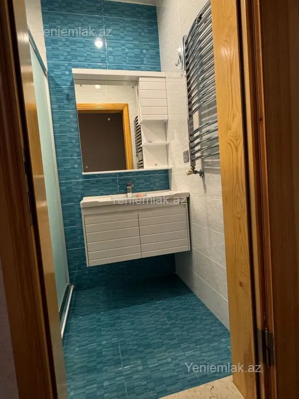 Satılır 3 otaqlı yeni tikili 93 m²