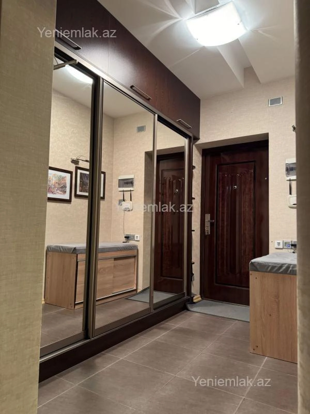 Satılır 3 otaqlı yeni tikili 93 m²