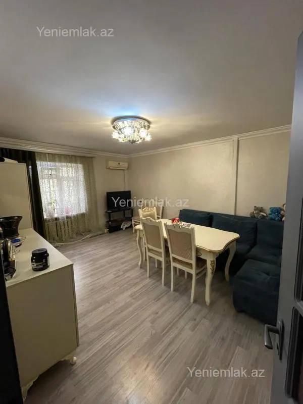 Satılır 3 otaqlı yeni tikili 75 m²