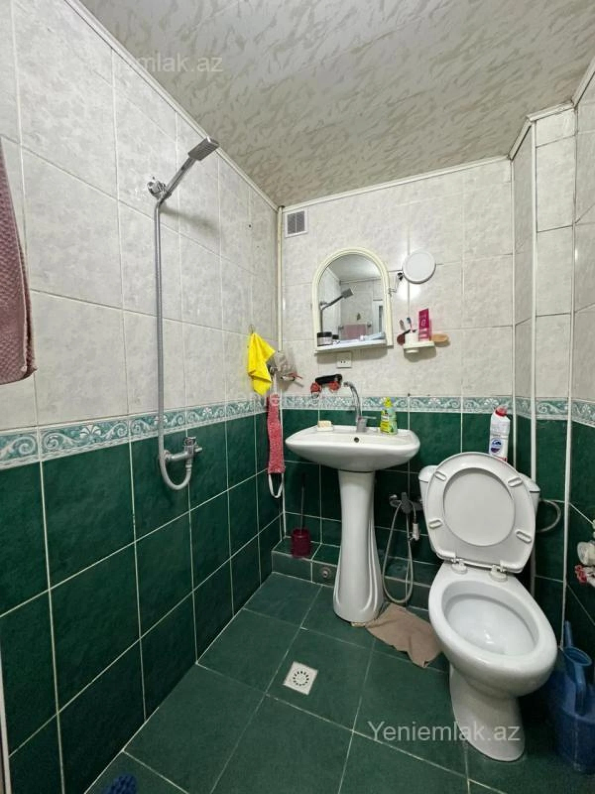 Satılır 3 otaqlı köhnə tikili 70 m²