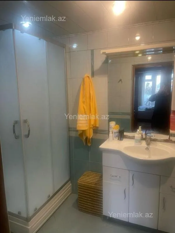 Satılır 3 otaqlı köhnə tikili 80 m²