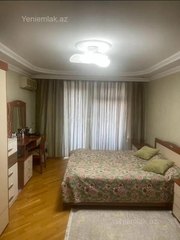 Satılır 3 otaqlı köhnə tikili 80 m²
