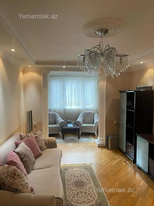 Satılır 3 otaqlı köhnə tikili 80 m²