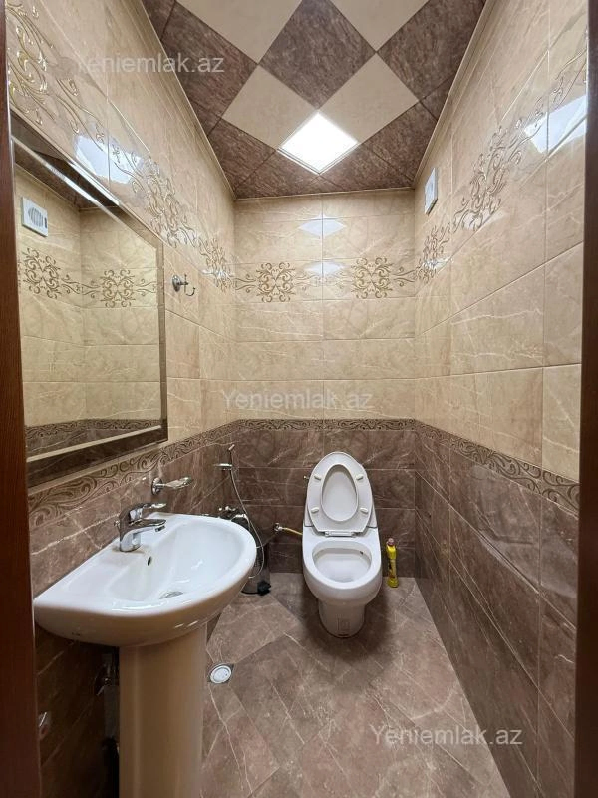 Satılır 2 otaqlı yeni tikili 110 m²