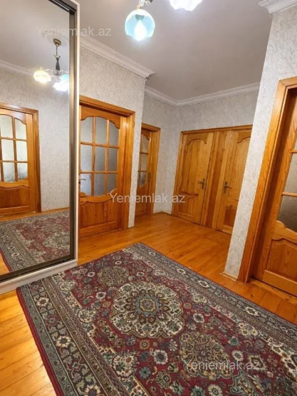Satılır 3 otaqlı köhnə tikili 90 m²