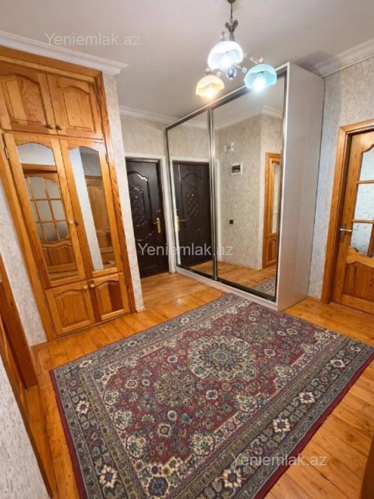 Satılır 3 otaqlı köhnə tikili 90 m²