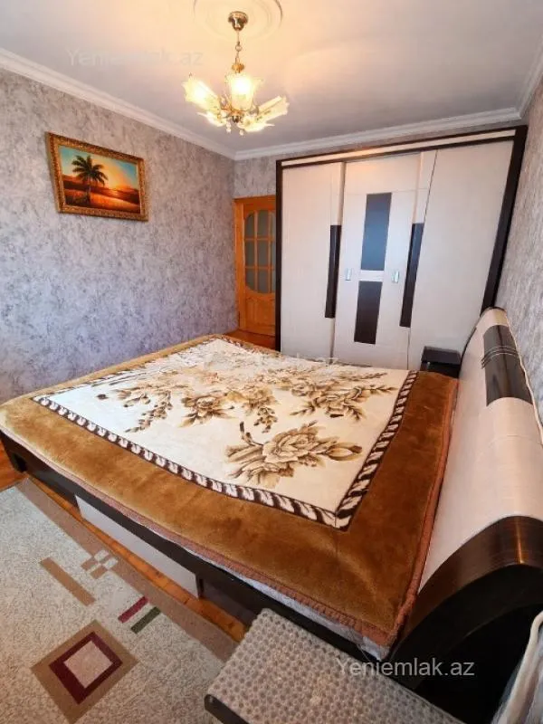 Satılır 3 otaqlı köhnə tikili 90 m²