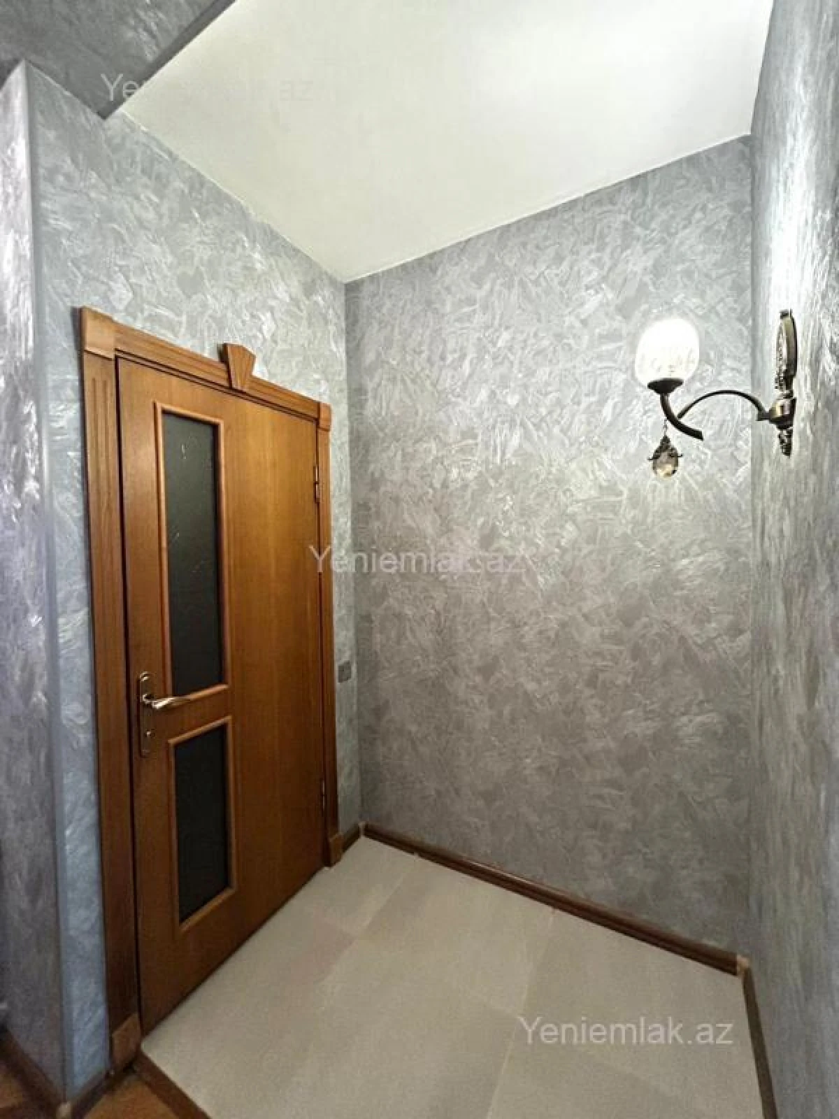 Satılır 3 otaqlı yeni tikili 125 m²