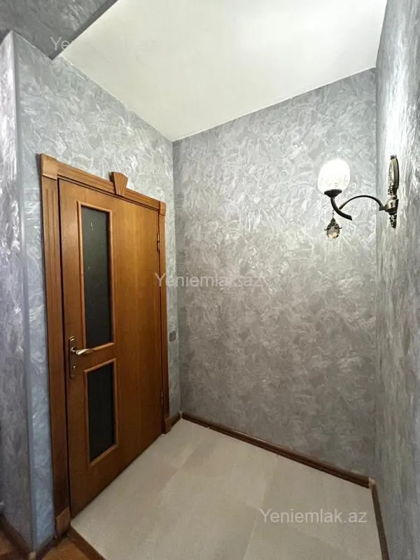 Satılır 3 otaqlı yeni tikili 125 m²