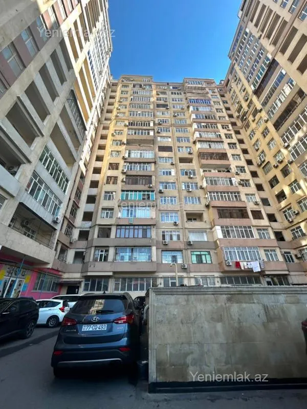 Satılır 3 otaqlı yeni tikili 125 m²