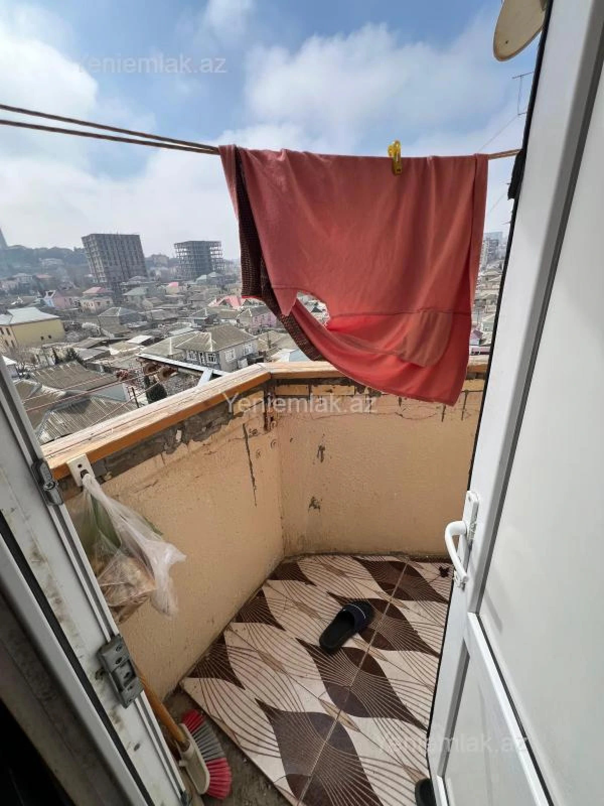Satılır 2 otaqlı köhnə tikili 60 m²