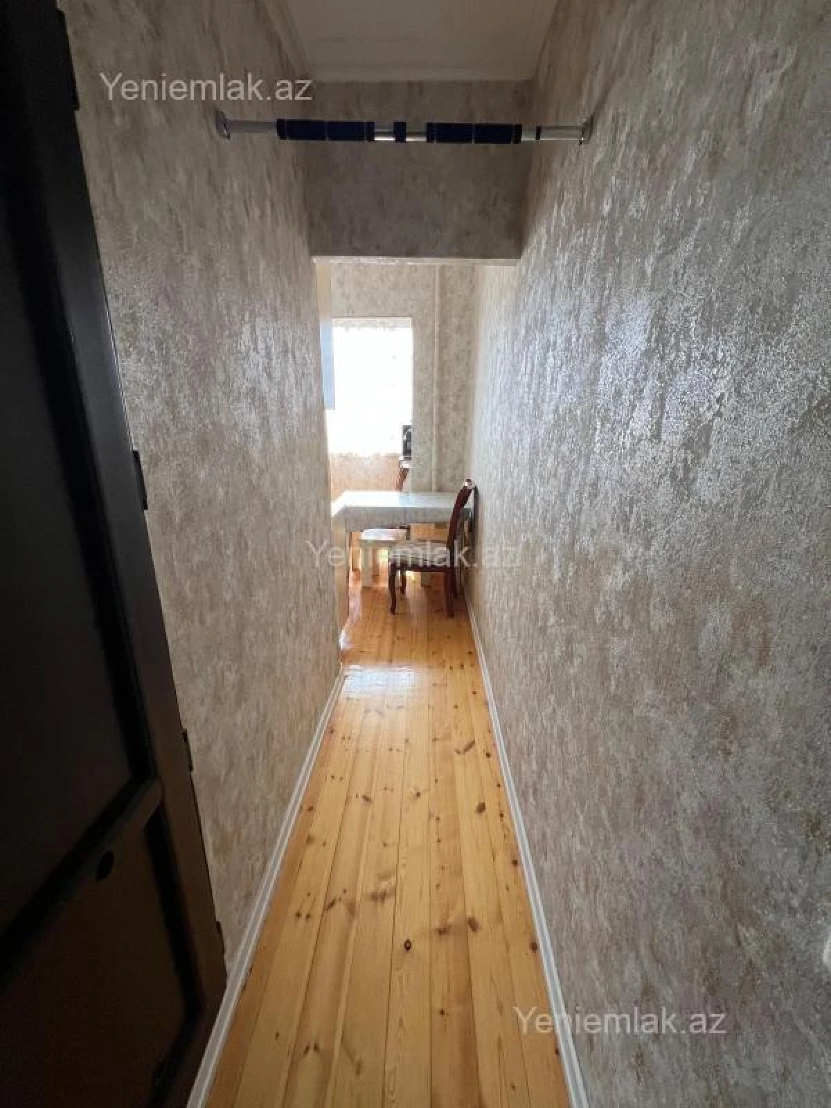 Satılır 2 otaqlı köhnə tikili 60 m²