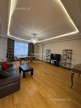 Satılır 4 otaqlı yeni tikili 180 m²