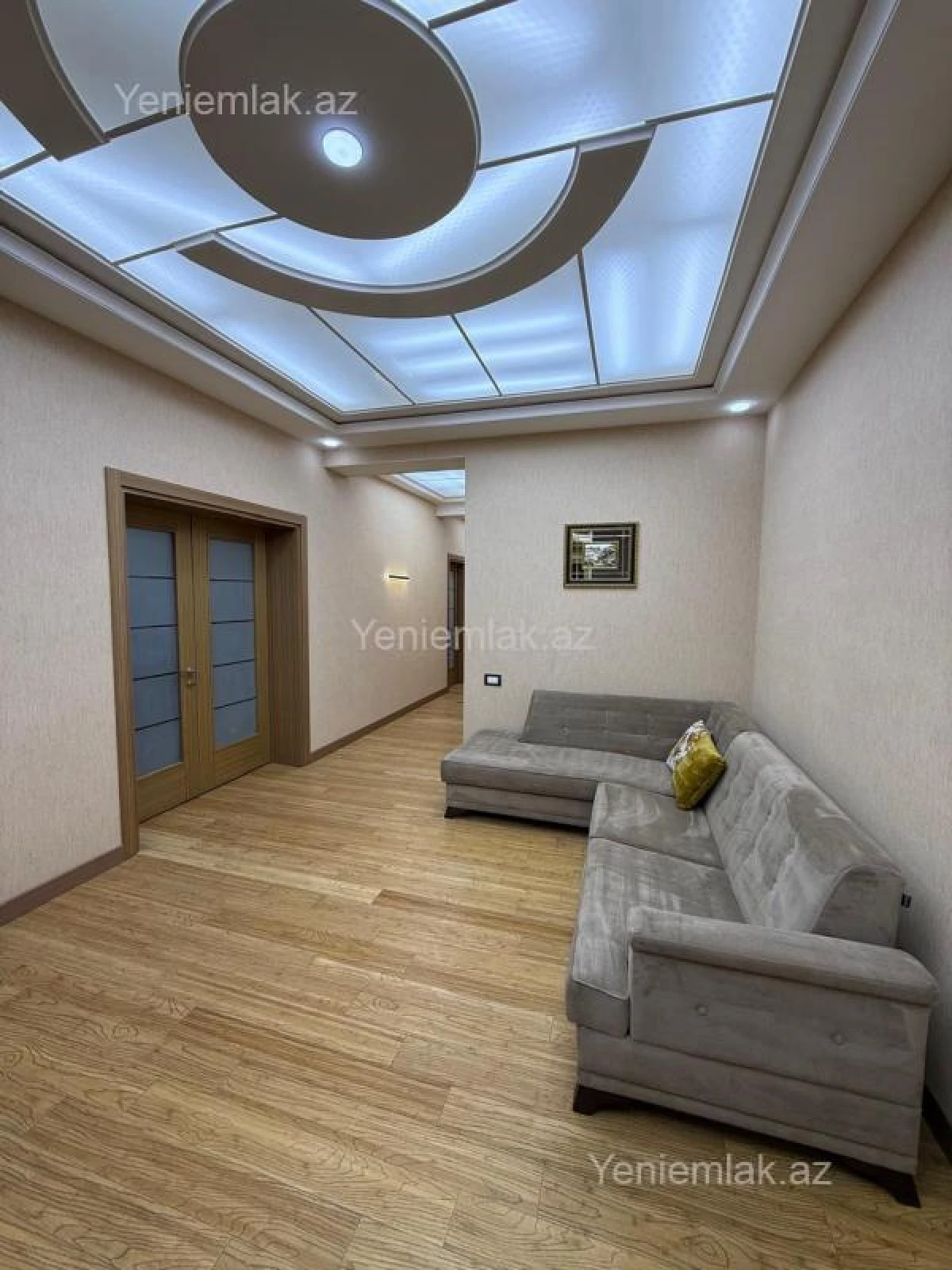 Satılır 4 otaqlı yeni tikili 180 m²