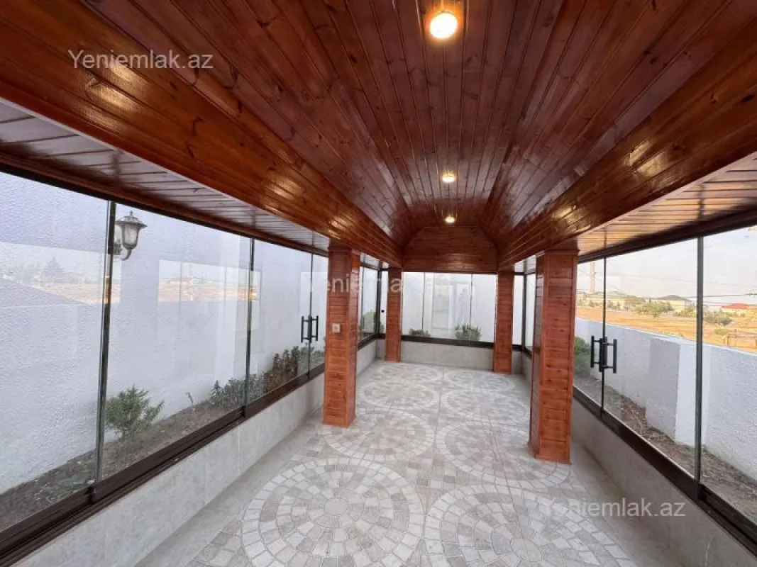 Satılır 9 otaqlı həyət evi 550 m²