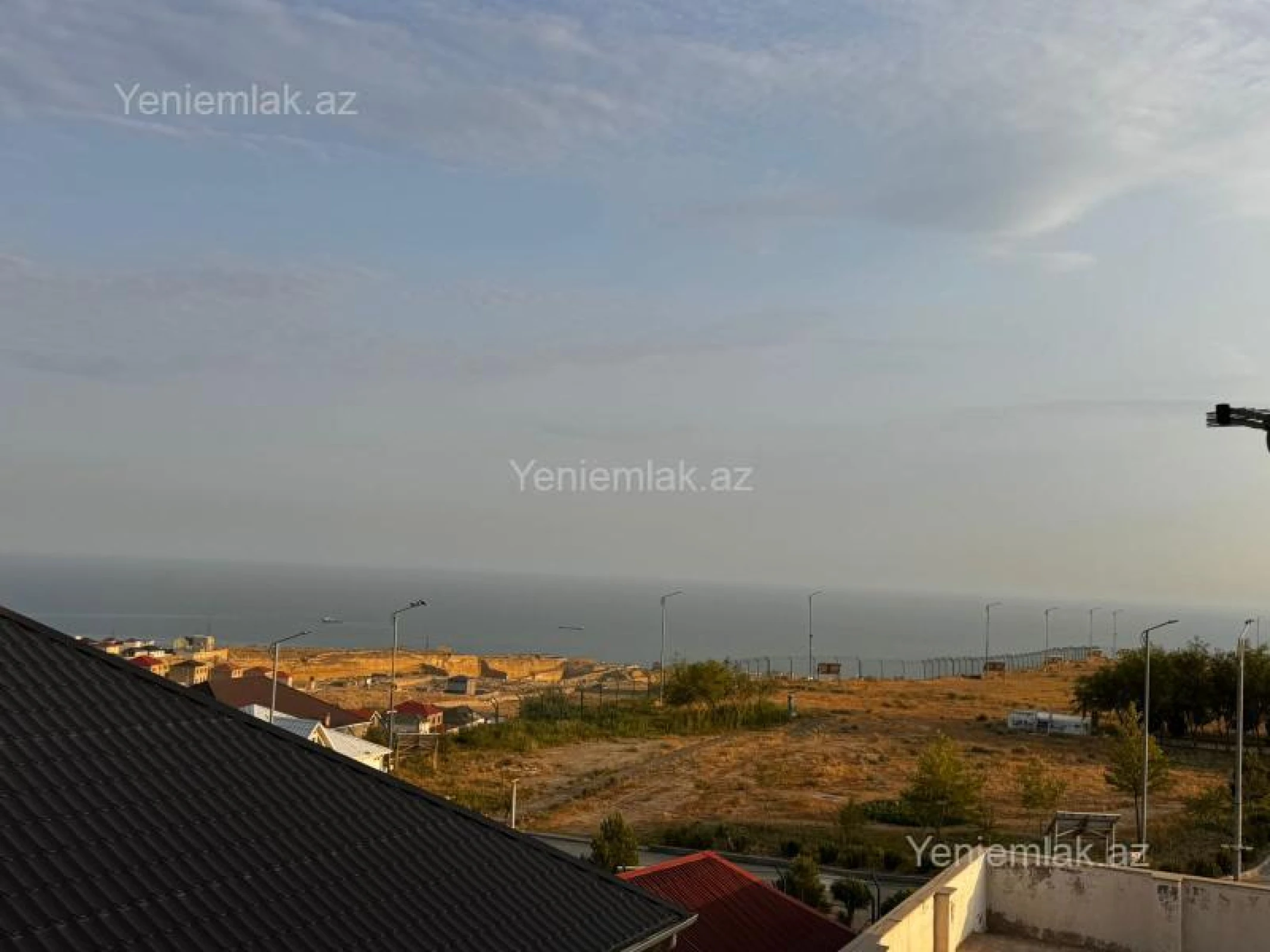 Satılır 9 otaqlı həyət evi 550 m²