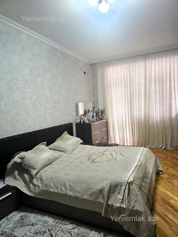 Satılır 2 otaqlı yeni tikili 92 m²