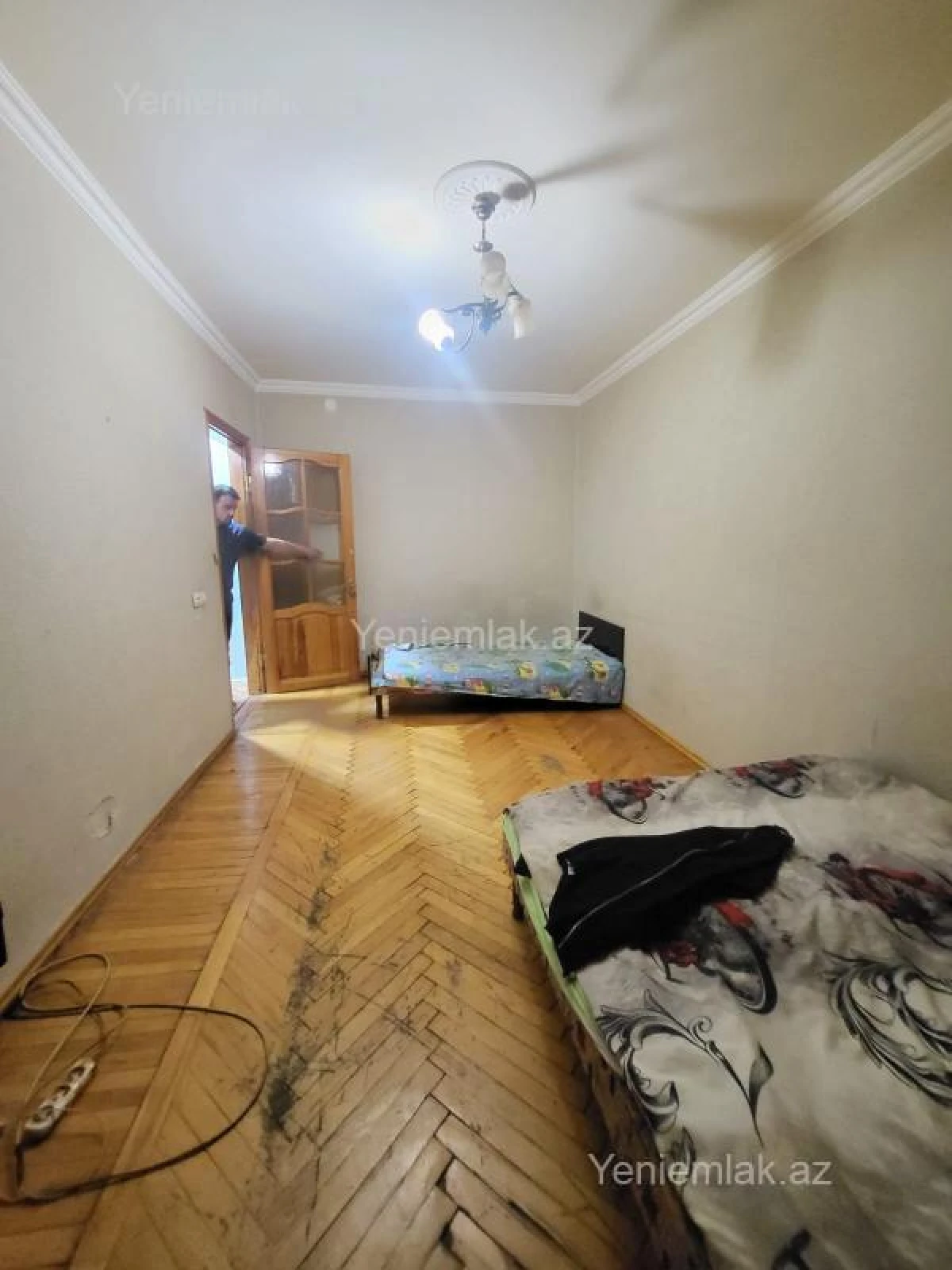 Satılır 1 otaqlı köhnə tikili 32 m²