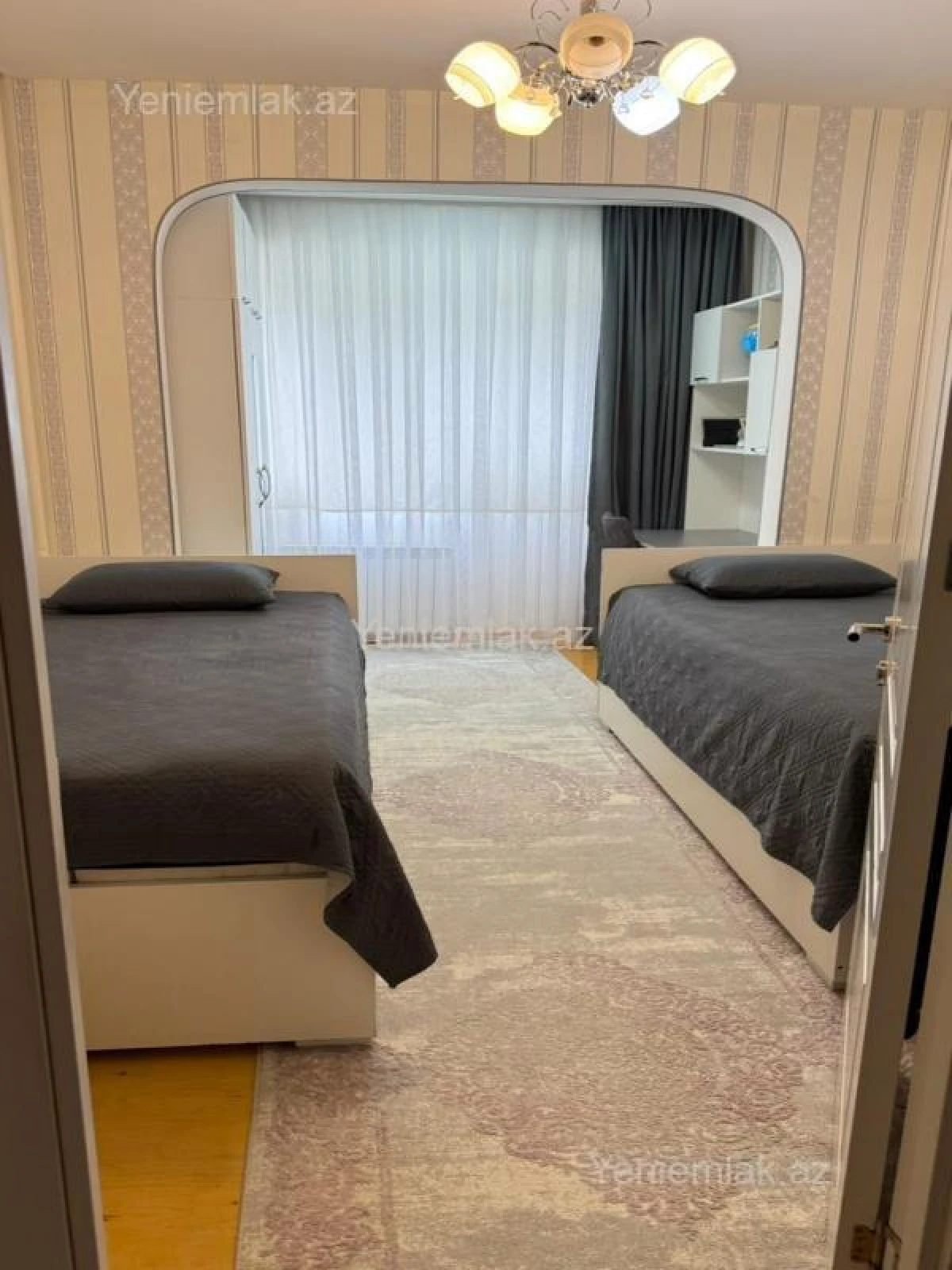 Satılır 3 otaqlı köhnə tikili 80 m²