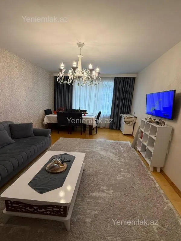 Satılır 3 otaqlı köhnə tikili 80 m²