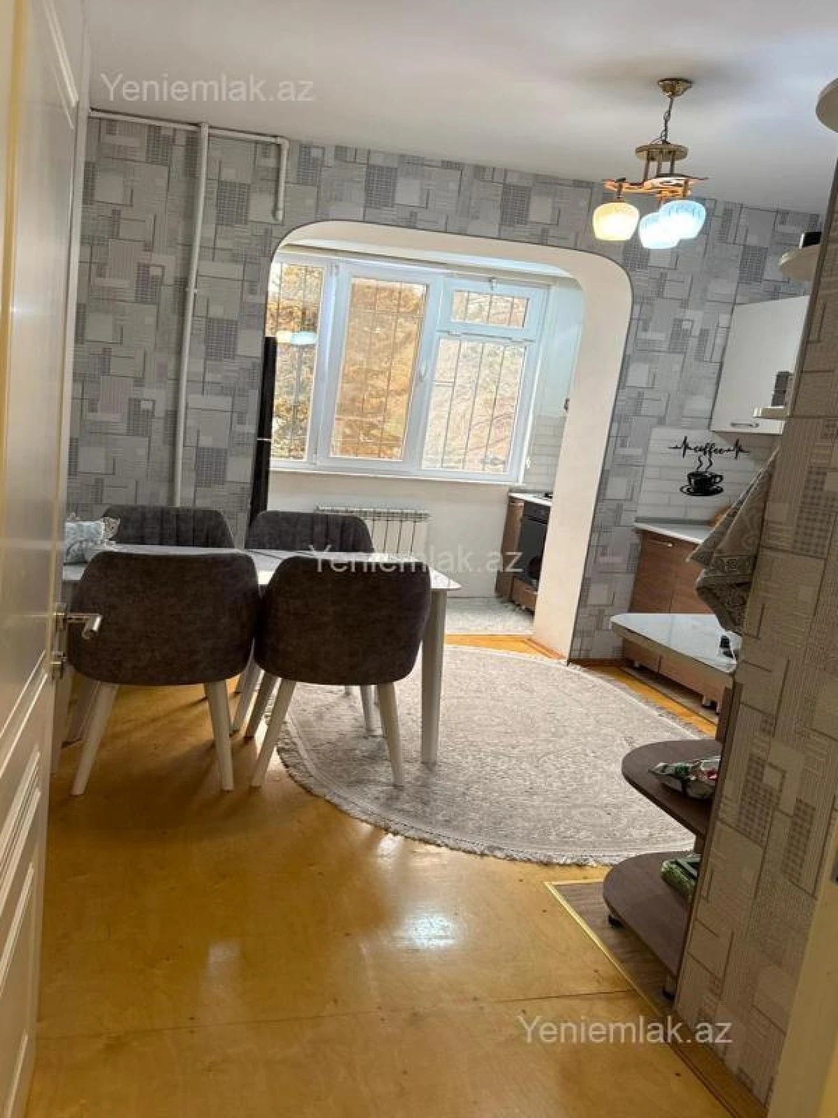 Satılır 3 otaqlı köhnə tikili 80 m²