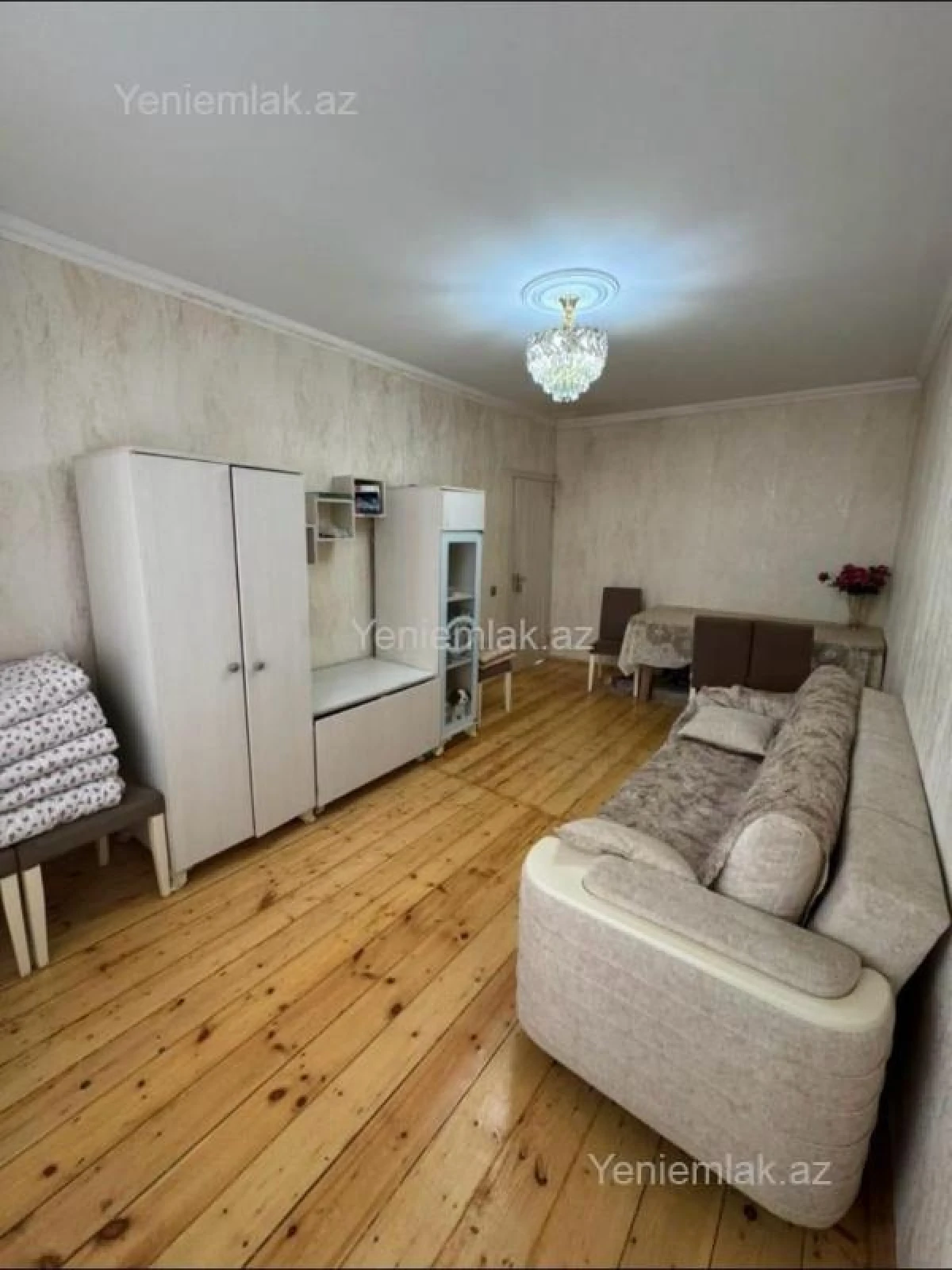 Satılır 2 otaqlı köhnə tikili 60 m²