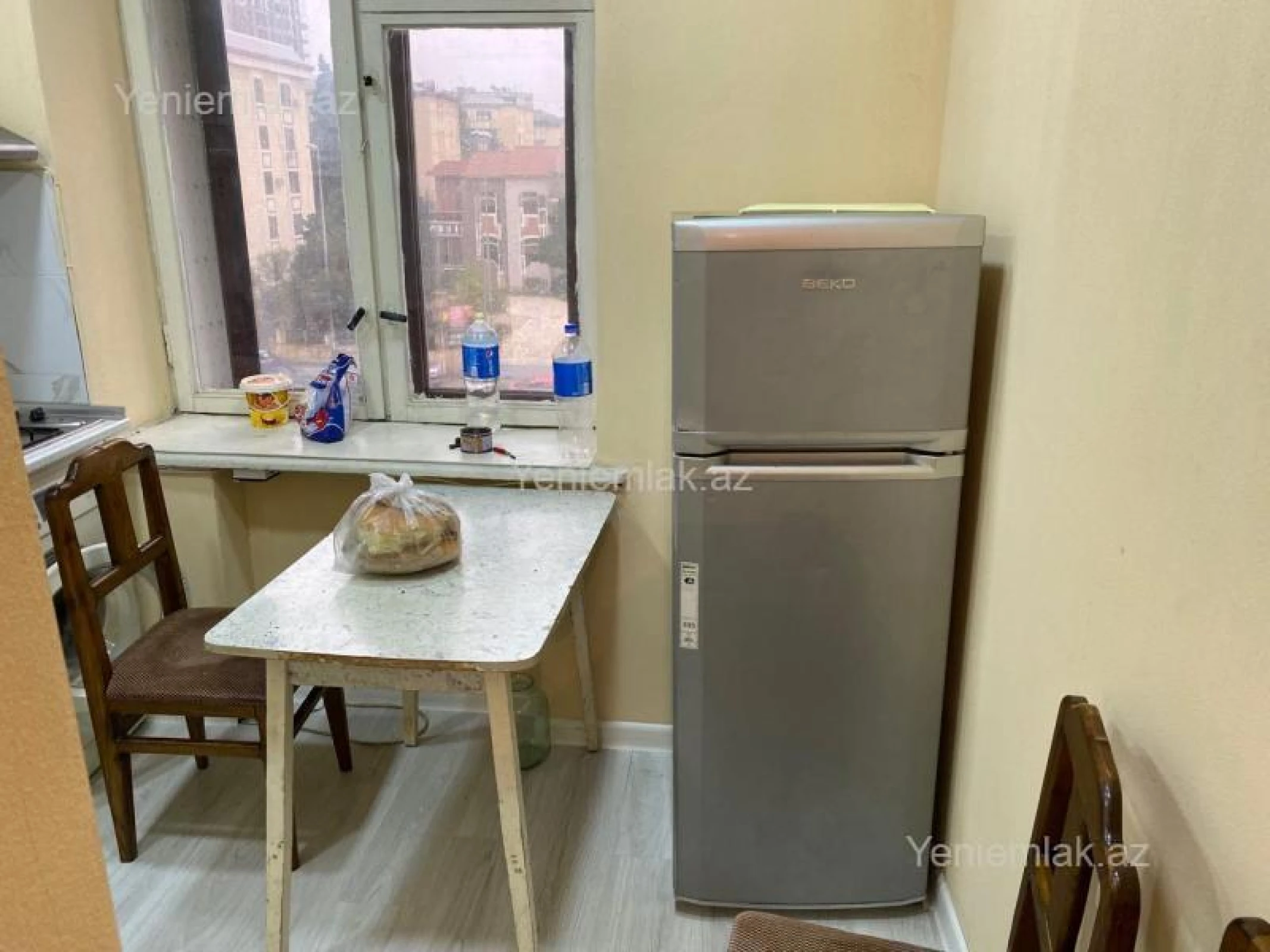 Satılır 2 otaqlı köhnə tikili 50 m²