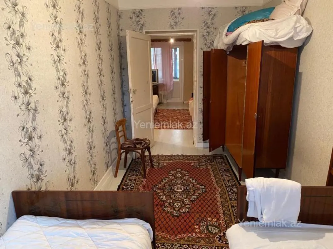 Satılır 2 otaqlı köhnə tikili 50 m²