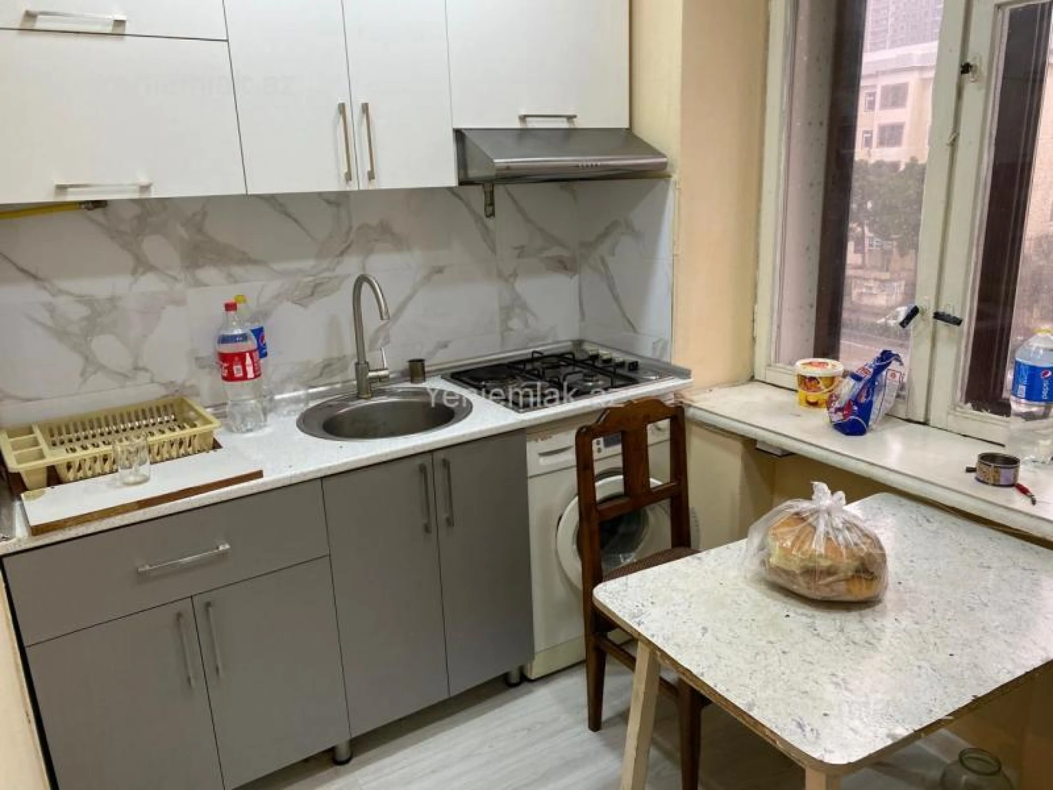 Satılır 2 otaqlı köhnə tikili 50 m²